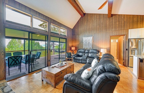 Franklin Cabin | Stunning Franklin Cabin w/Deck & Mountain Views