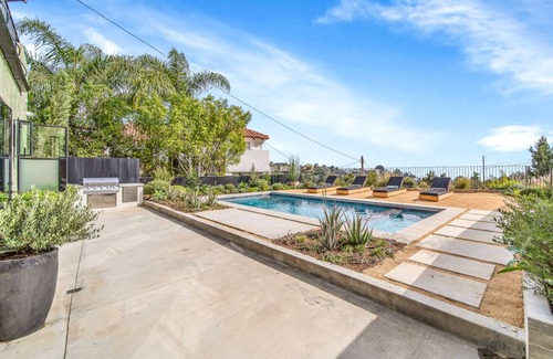 Beachwood Canyon Villa | Stunning Hollywood Hills Modern Mediterrean Villa - newly renovated!
