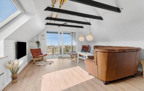 Faarevejle House | Stunning Home In Fårevejle With Kitchen