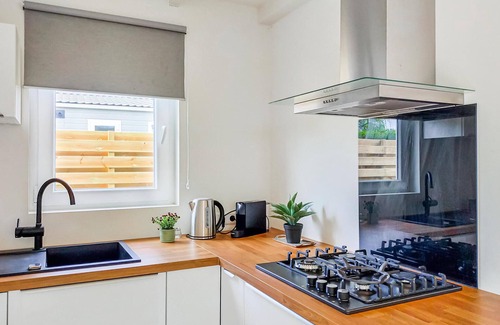 Heinkenszand House | Stunning home in Heinkenszand with WiFi