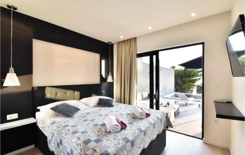 Veliko Brdo House | Stunning Home In Makarska With Wifi