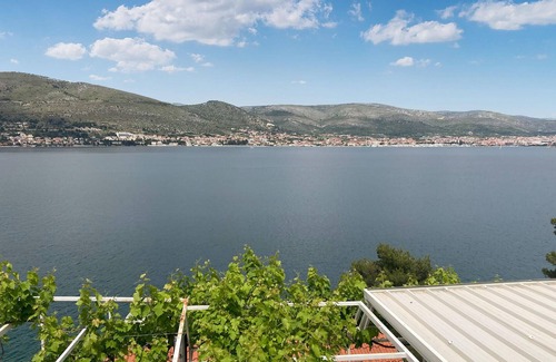 Okrug Donji House | Stunning home in Okrug Donji with WiFi