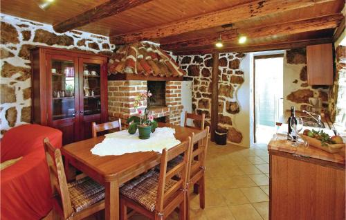 Supetarska Draga House | Stunning Home In Supetarska Draga