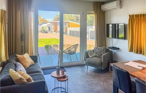 Scherpenisse House | Stunning Home In Scherpenisse