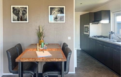 Scherpenisse House | Stunning Home In Scherpenisse