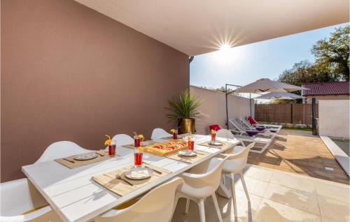 Marcana House | Stunning Home In Segotici