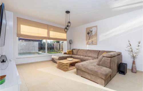 Marcana House | Stunning Home In Segotici