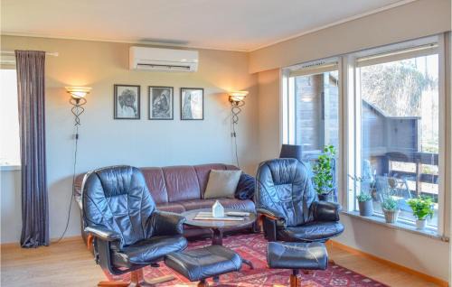 Utaker House | Stunning Home In Skånevik With Kitchen