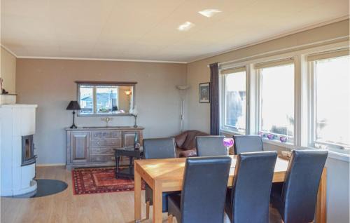 Utaker House | Stunning Home In Skånevik With Kitchen