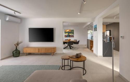 Splitska House | Stunning Home In Splitska
