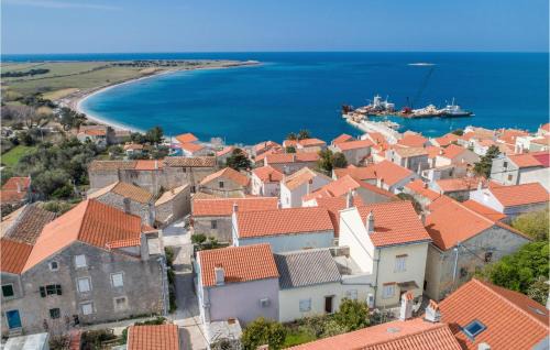 Unije House | Stunning Home In Unije With Wifi