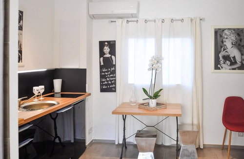 Vedene House | Stunning home in Vedène with WiFi