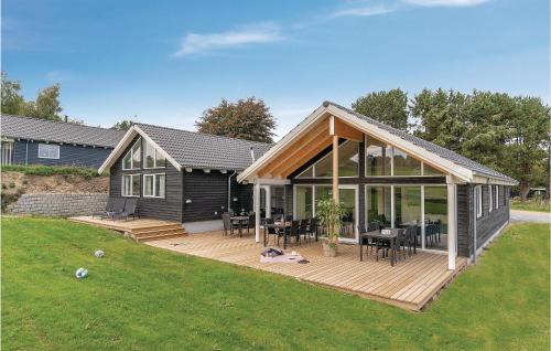 Vejby House | Stunning Home In Vejby With Sauna