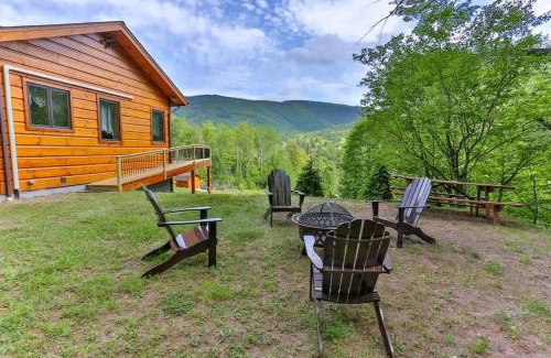 Hunter House | Stunning Home with Hot Tub Fire Pit & Amazing Views