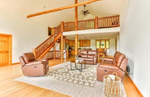 Hunter House | Stunning Home with Hot Tub Fire Pit & Amazing Views