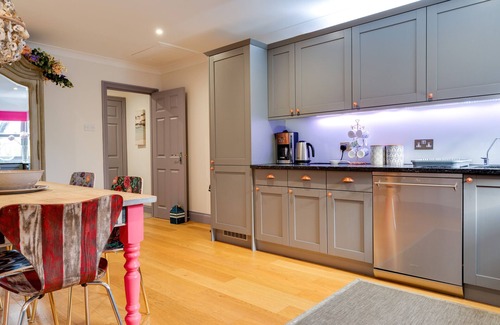 Fowey House | Stunning house, river views, 3 balconies, Fowey