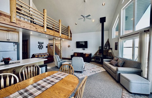 Park City Cabin | Stunning Lake View Lodge: Family Friendly
