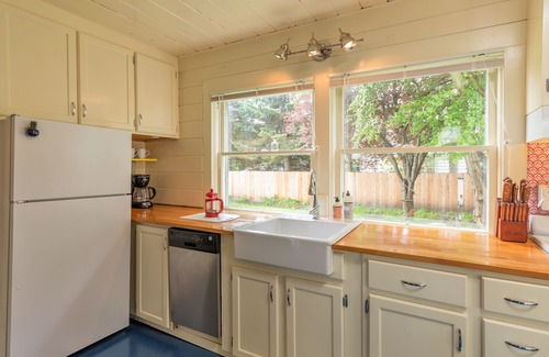 Port Townsend Apartment | Stunning Large Apartment in the Heart of Port Townsend!