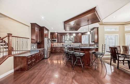 Symons Valley House | Stunning Luxury Home with Private Balcony & Double Garage