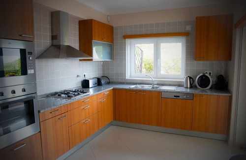Praia da Luz Villa | Stunning luxury villa, heated pool, a/c, panoramic sea views, WiFi, BBQ, gardens