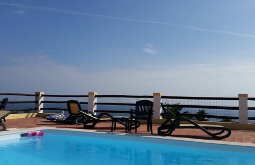 Praia da Luz Villa | Stunning luxury villa, heated pool, a/c, panoramic sea views, WiFi, BBQ, gardens