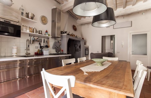 Compignano House | Stunning medieval vllage townhouse close to Perugia