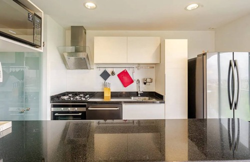 Suba Condo | ⭐Stunning Modern Apartment & Unique View