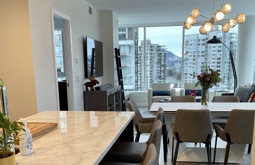 Port Moody Apartment | Stunning Modern Luxury Apartment with Ocean and Mountain Views