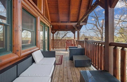Hemlock Hills House | Stunning Mountain Cabin w Hot tub