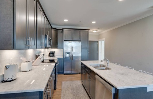 The Nations Apartment | Stunning Nations Condo Minutes from Broadway