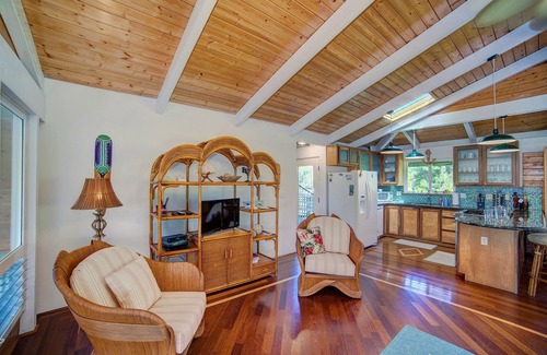 Keaau House | Stunning Ocean and Mauna Kea Views