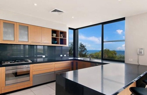 Killcare House | Stunning Ocean Panorama by HolidayCo.
