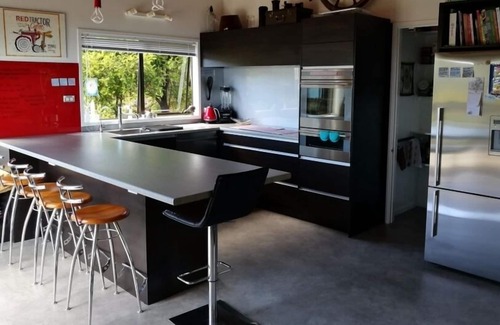Waikawau House | Stunning ocean views, hidden gem close to beach. Very private and quiet.
