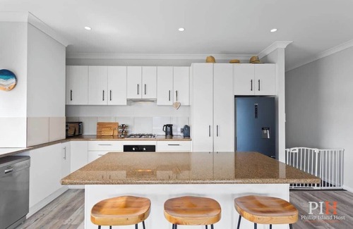 San Remo House | Stunning Ocean Views San Remo