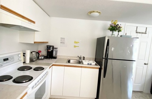 Regional District of Nanaimo House | Stunning oceanic views right outside, 4-minutes to WaterfrontPark, Cozy Comfort!