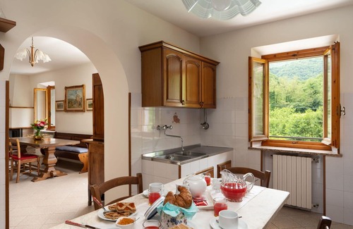 Borgo San Lorenzo Villa | Stunning private villa for 8 people with WIFI, private pool, TV and terrace, close to Florence