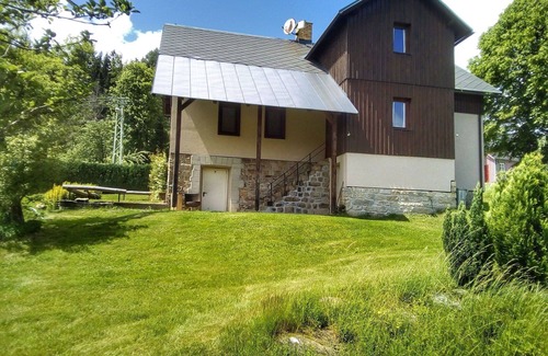 Korenov House | Stunning private villa for 20 guests with WIFI, private pool, TV, terrace and pets allowed