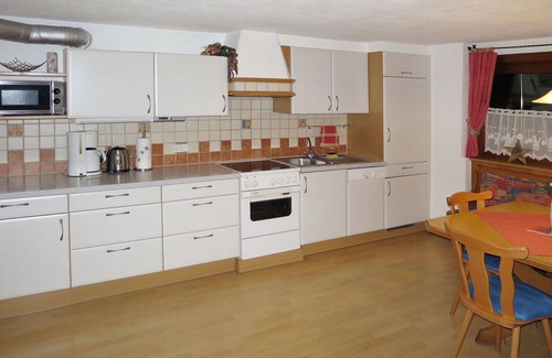 Distelberg House | Stunning private villa for 8 people with WIFI, pool, TV and patio