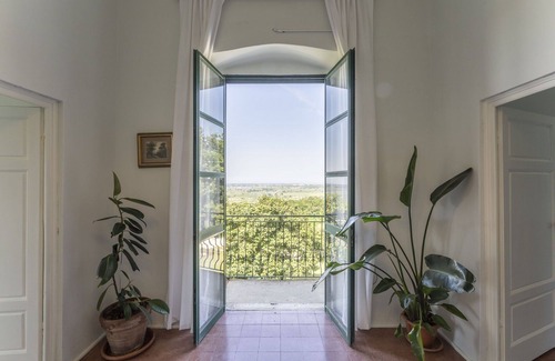 Massarosa House | Stunning private villa with A/C, private pool, WIFI, TV, veranda, panoramic view, close to Viareggio