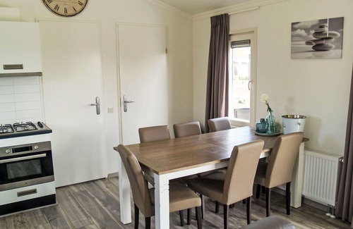 Willemsdorp House | Stunning private villa for 6 guests with WIFI, pool, TV, terrace and parking