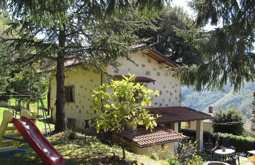San Rocco in Turrite Villa | Stunning private villa for 5 people with WIFI, TV, terrace, pets allowed and parking