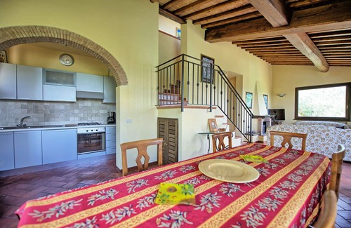 Lucignano Villa | Stunning private villa with private pool, WIFI, A/C, TV, patio, panoramic view and parking