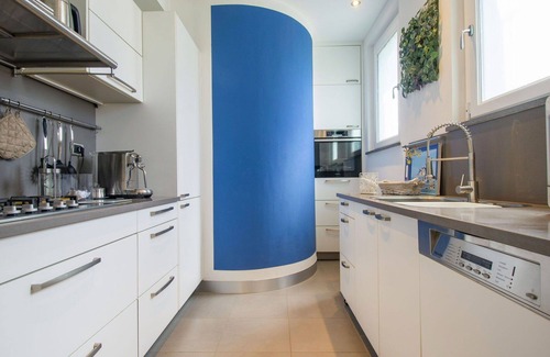 Tirrenia Villa | Stunning private villa for 6 people with hot tub, WIFI, A/C, TV, terrace, pets allowed and parking
