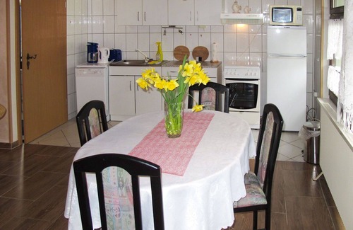 Goldberg House | Stunning private villa for 4 people with TV, patio and pets allowed