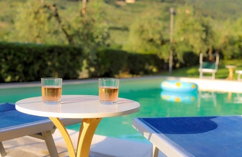 Puliciano Villa | Stunning private villa for 6 people with private pool, WIFI and TV