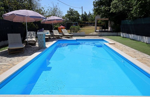 Labin House | Stunning private villa for 7 guests with WIFI, A/C, private pool, TV, terrace and pets allowed
