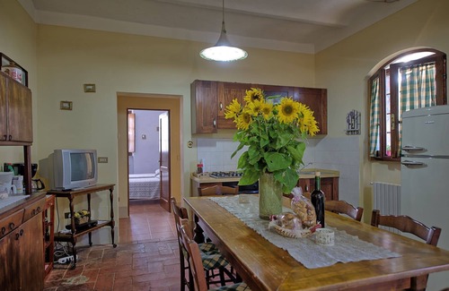 Le Piazze Villa | Stunning private villa with WIFI, private pool, TV, pets allowed, panoramic view, close to Arezzo
