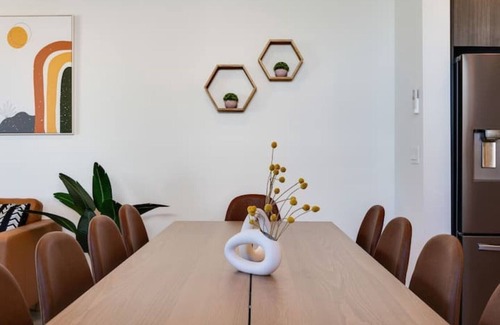 East Queen Anne House | Stunning Queen Anne 4B3B w/Lake Views & Rooftop