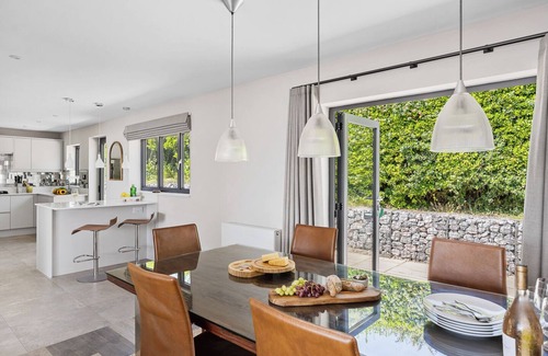 Bigbury-on-Sea House | Stunning sea views & comfort 250m from Beach