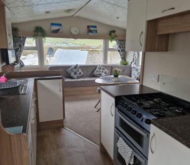 Aberystwyth House | Stunning Sea viev 2 bed StaticCaravan in Clarach Bay 2021 model